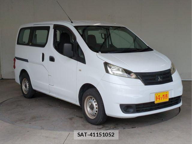 Mitsubishi DELICA VAN 2015-08 6611559-17