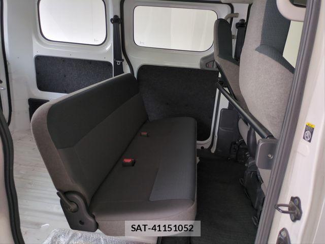 Mitsubishi DELICA VAN 2015-08 6611559-28