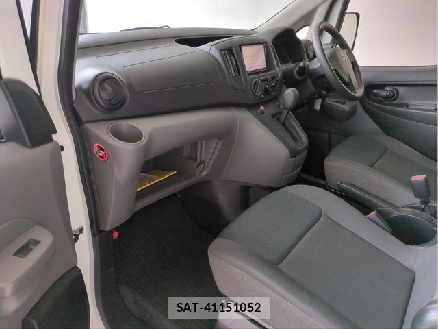 Mitsubishi DELICA VAN 2015-08 6611559-2