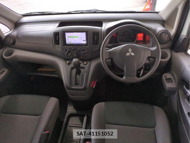 Mitsubishi DELICA VAN 2015-08 6611559-7