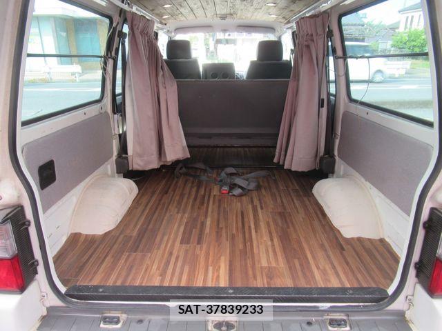 Mitsubishi DELICA VAN 2010-02 6904389-11