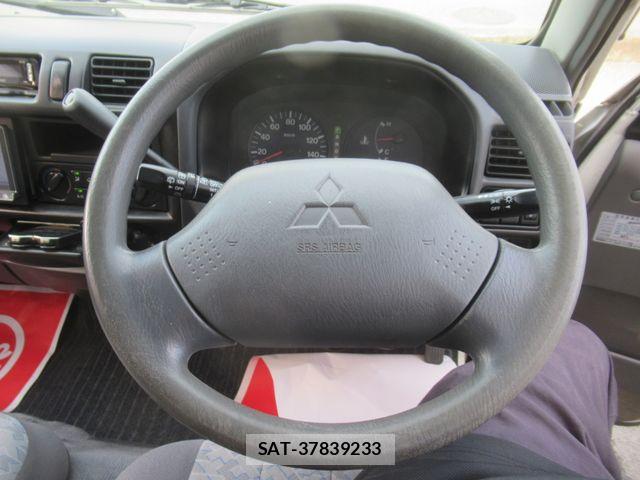 Mitsubishi DELICA VAN 2010-02 6904389-16