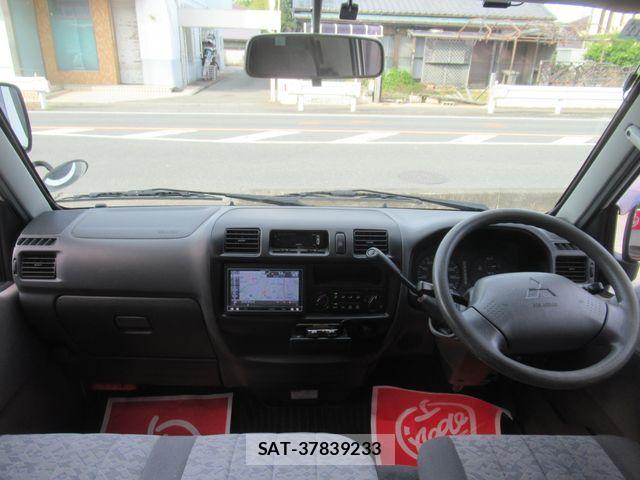Mitsubishi DELICA VAN 2010-02 6904389-1