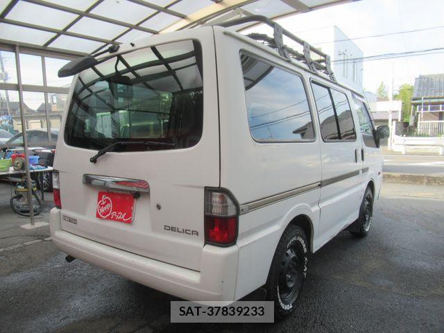Mitsubishi DELICA VAN 2010-02 6904389-2