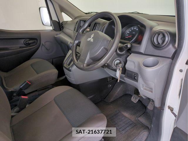 Mitsubishi DELICA VAN 2019-03 7616264-23