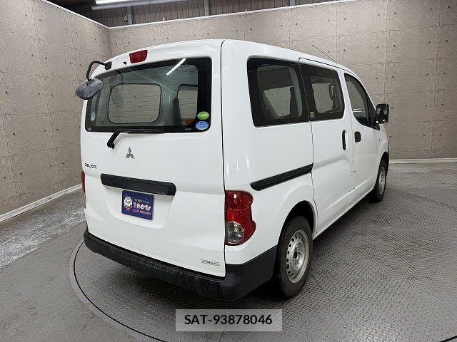 Mitsubishi DELICA VAN 2019-05 7616263-3