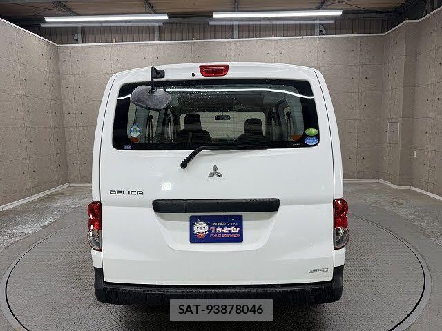 Mitsubishi DELICA VAN 2019-05 7616263-4