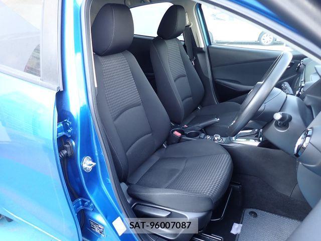 Mazda DEMIO 2019-12 781212-13