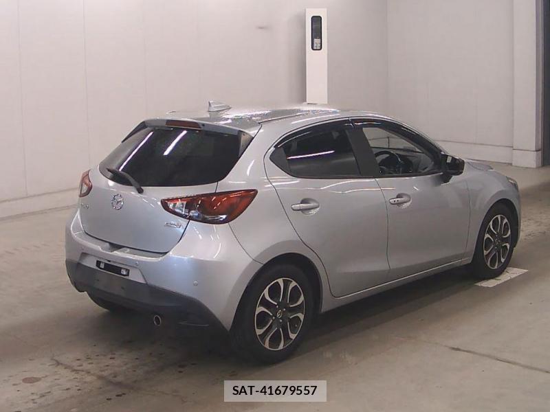 Mazda DEMIO 2018 1082496-1