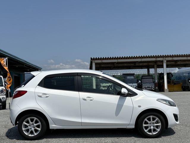 Mazda DEMIO 2012-05 1544592-22