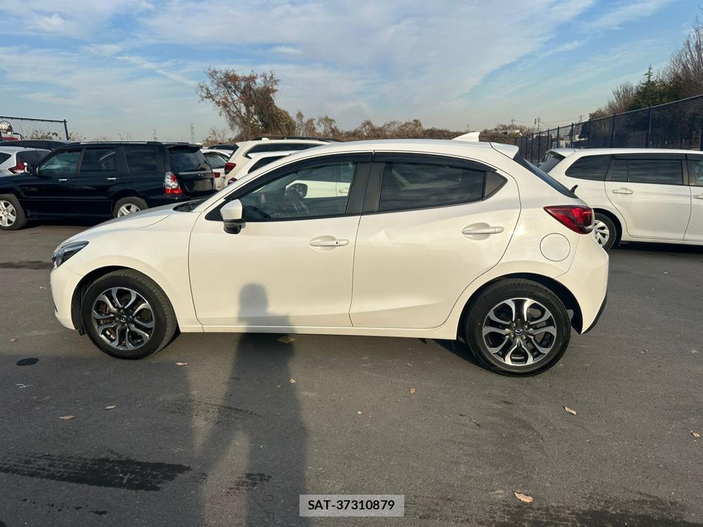 Mazda DEMIO 2019 1559666-1