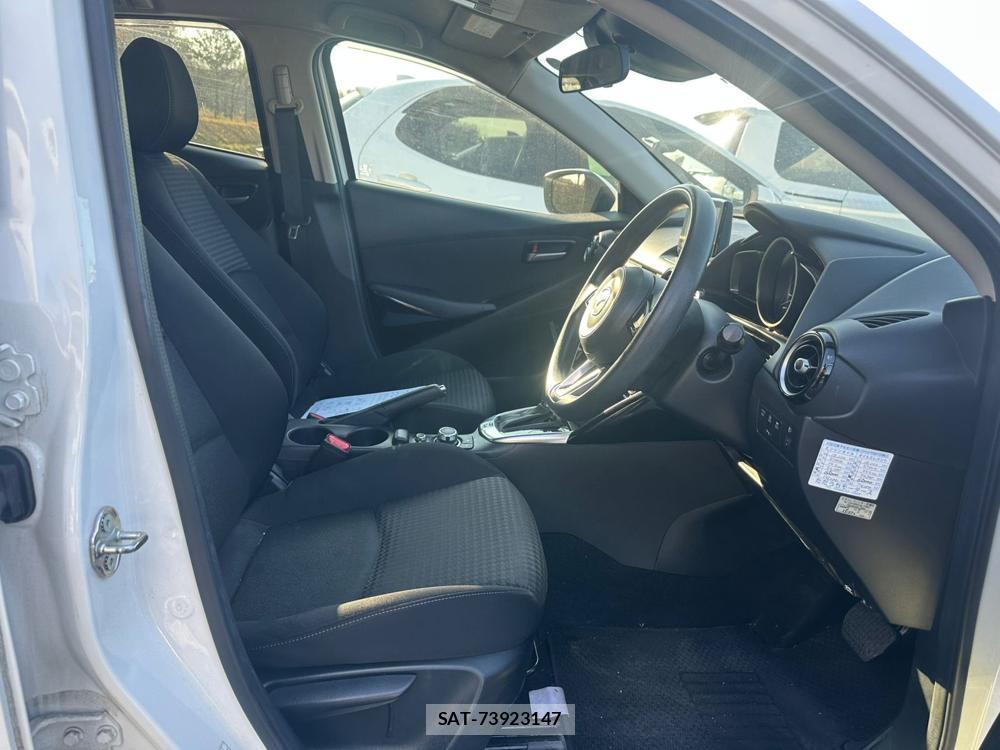 Mazda DEMIO 2019 1681368-11