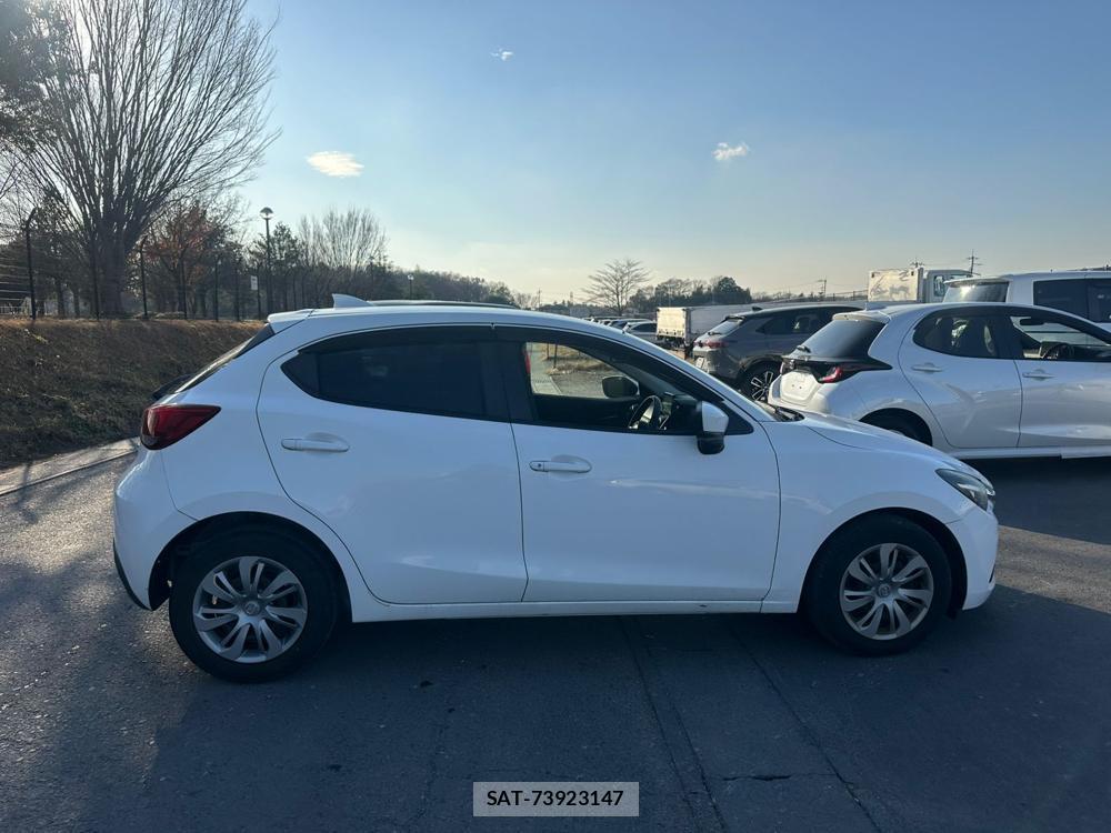 Mazda DEMIO 2019 1681368-5