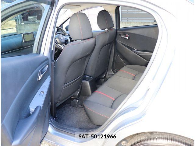 Mazda DEMIO 2014-12 2008369-11