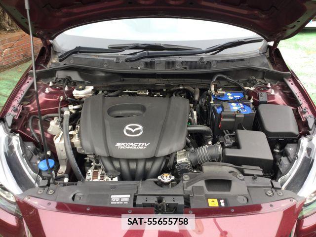 Mazda DEMIO 2018-04 2485915-21
