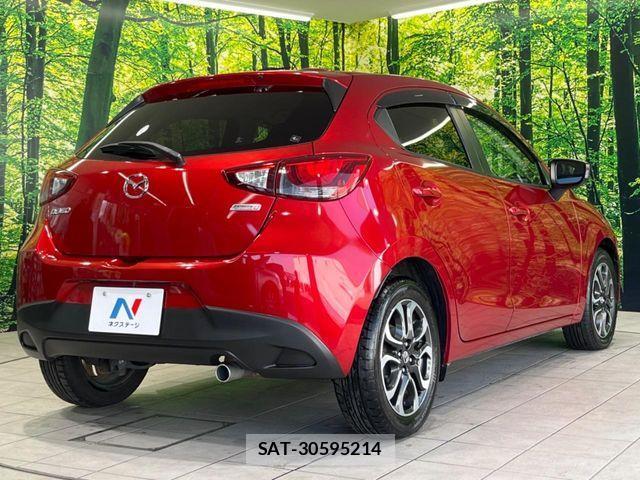 Mazda DEMIO 2014-11 4041205-16