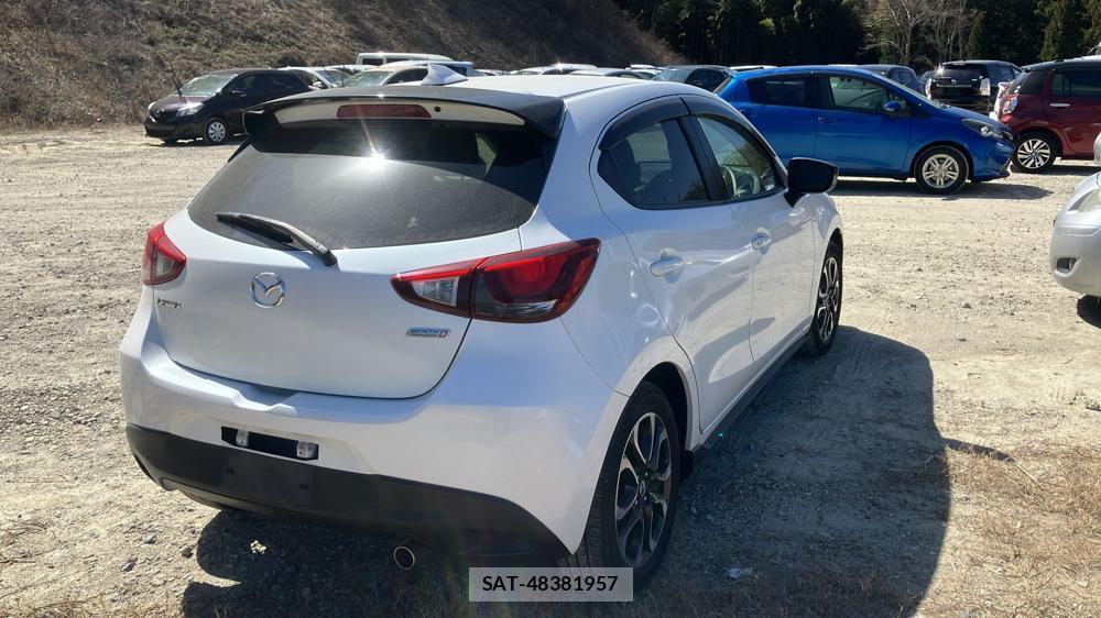 Mazda DEMIO 2015 3710531-4