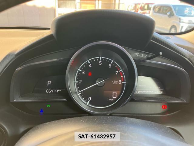 Mazda DEMIO 2017-05 4938693-15