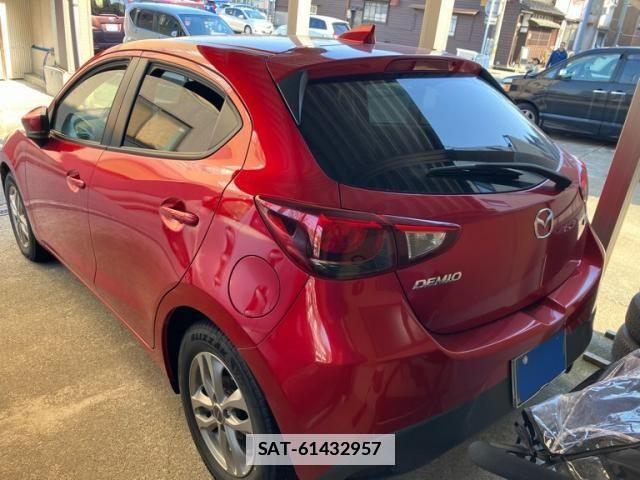 Mazda DEMIO 2017-05 4938693-3