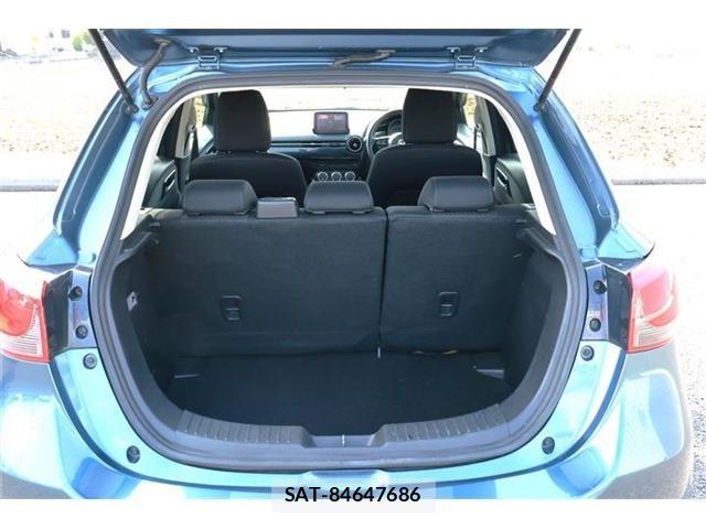 Mazda DEMIO 2018-02 5866755-12