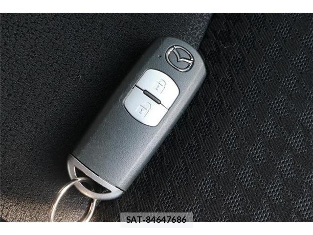 Mazda DEMIO 2018-02 5866755-21