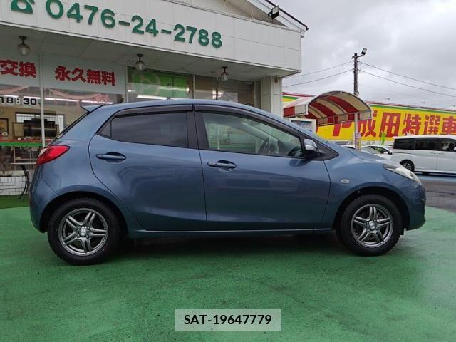 Mazda DEMIO 2013-09 5866795-10