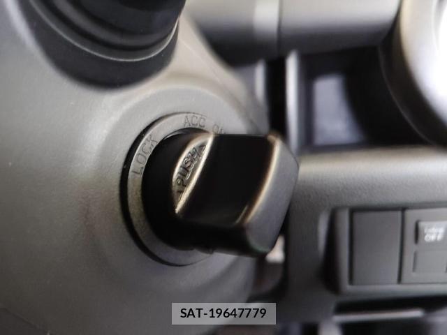Mazda DEMIO 2013-09 5866795-15