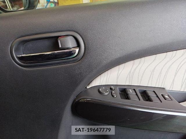 Mazda DEMIO 2013-09 5866795-18