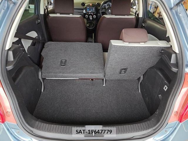 Mazda DEMIO 2013-09 5866795-25