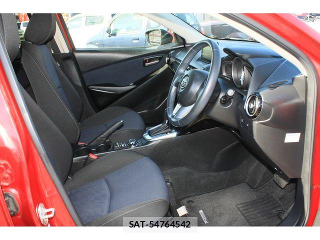 Mazda DEMIO 2015-02 5866796-12
