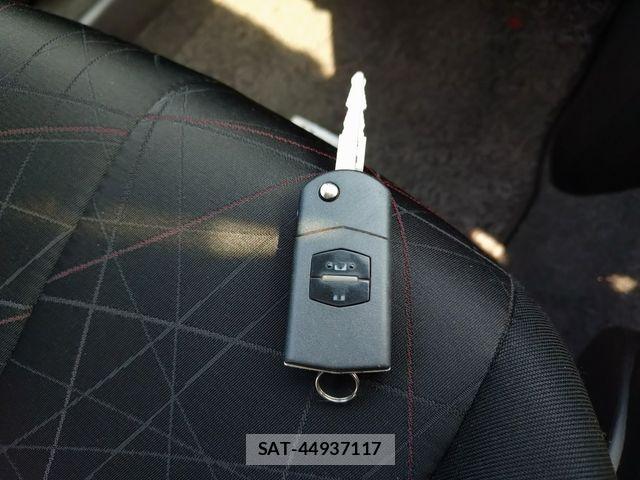 Mazda DEMIO 2013-03 5866820-23