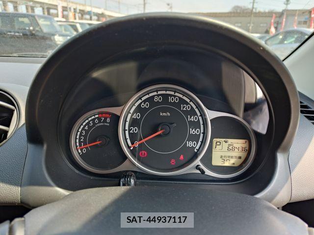 Mazda DEMIO 2013-03 5866820-26