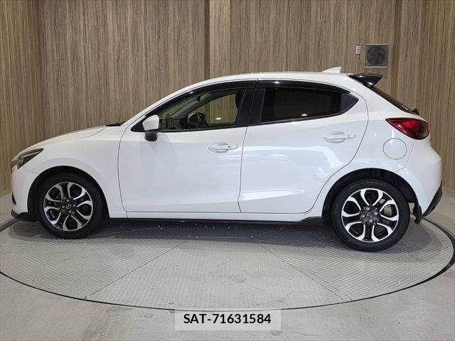 Mazda DEMIO 2014-12 6004152-22