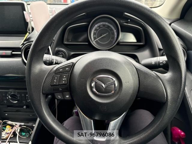Mazda DEMIO 2014-11 6243588-15