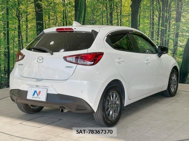 Mazda DEMIO 2017-12 6243572-16