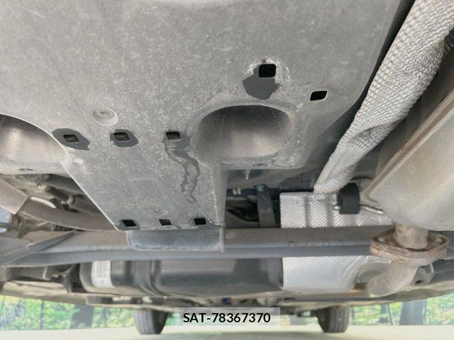 Mazda DEMIO 2017-12 6243572-18