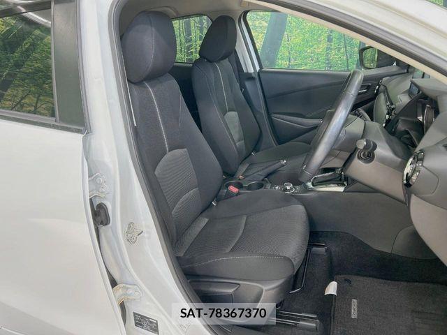 Mazda DEMIO 2017-12 6243572-7