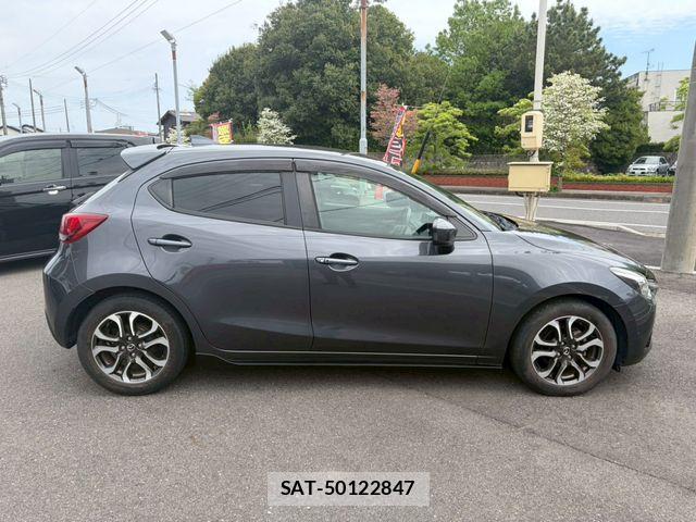 Mazda DEMIO 2015-06 6496969-17