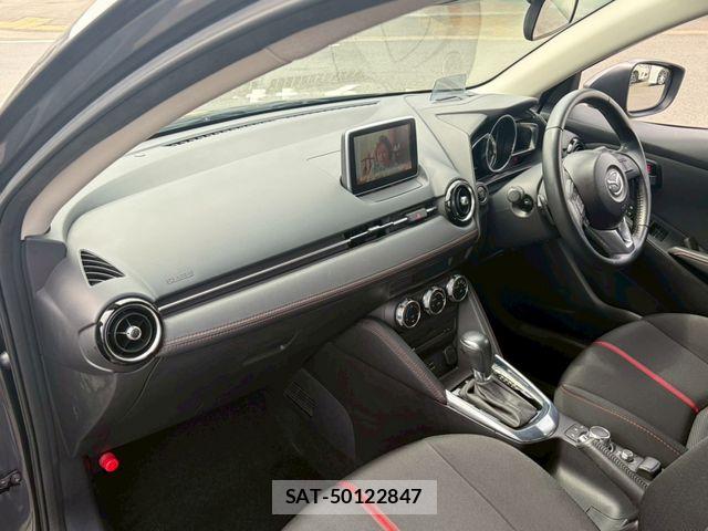 Mazda DEMIO 2015-06 6496969-2