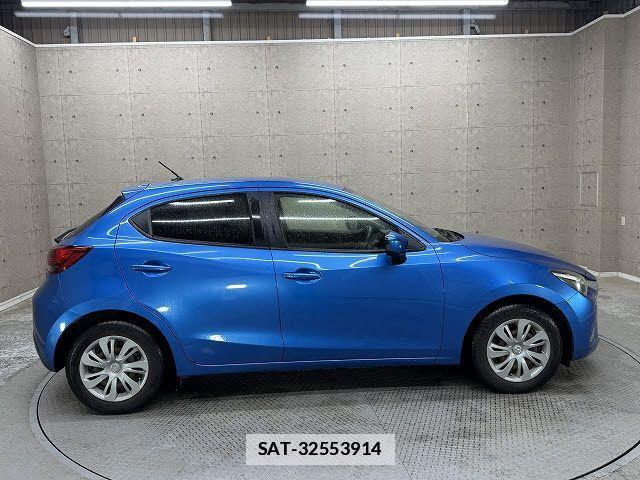 Mazda DEMIO 2015-06 6611567-12