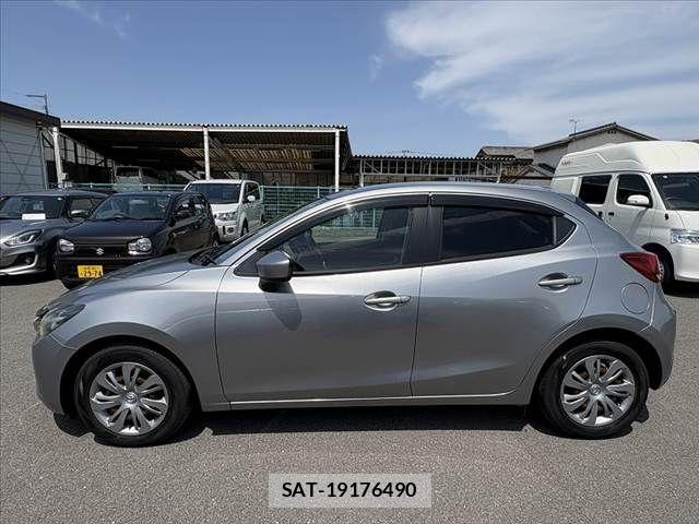 Mazda DEMIO 2015-06 6611566-11