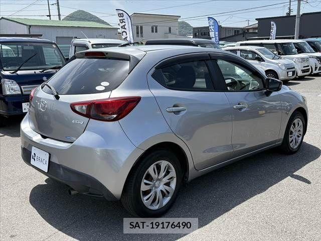 Mazda DEMIO 2015-06 6611566-14