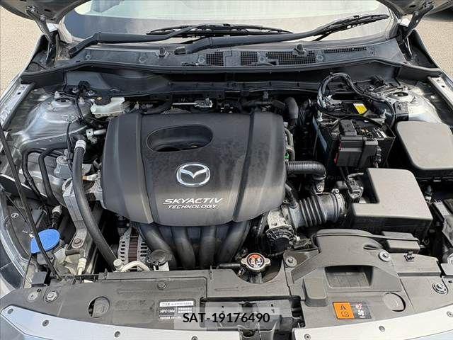 Mazda DEMIO 2015-06 6611566-19