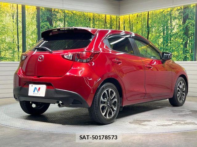 Mazda DEMIO 2014-11 6641482-16