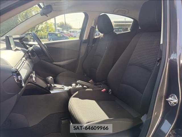 Mazda DEMIO 2019-02 6671178-24