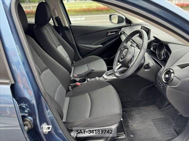 Mazda DEMIO 2018-05 6675738-15