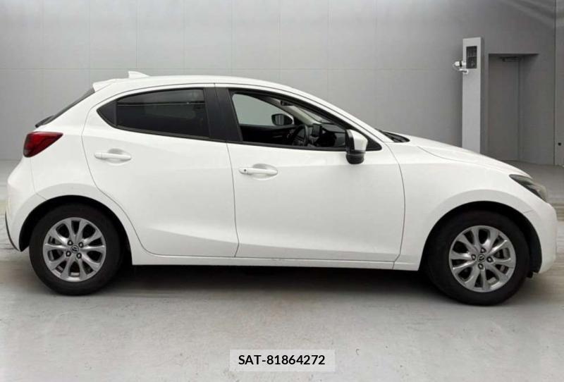 Mazda DEMIO 2019-04 6682494-1