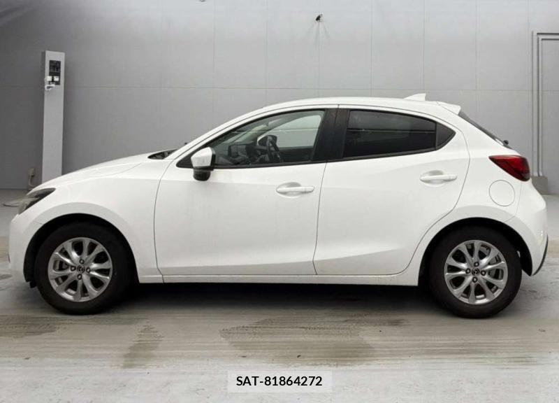 Mazda DEMIO 2019-04 6682494-3