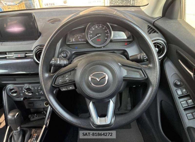 Mazda DEMIO 2019-04 6682494-7