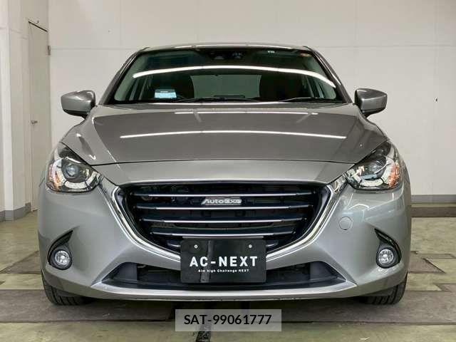 Mazda DEMIO 2014-12 6716052-12
